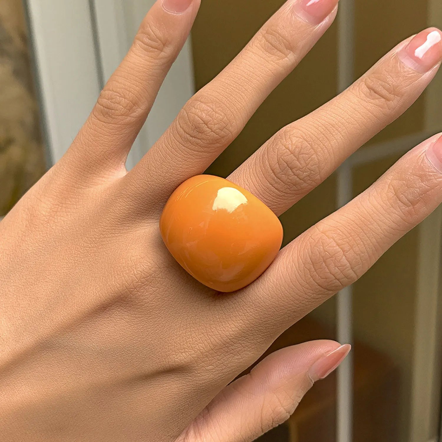 Geometric Round Rings