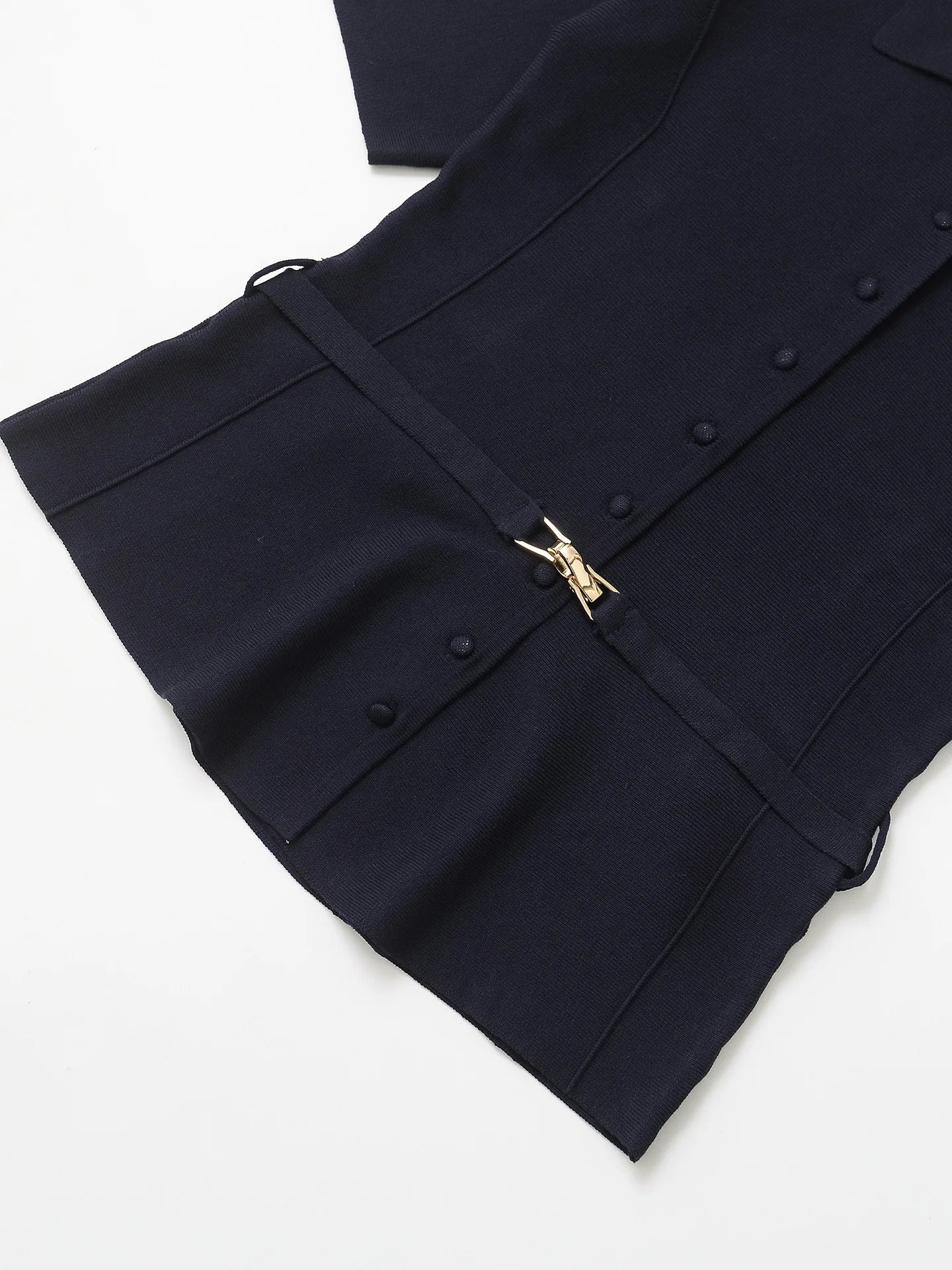 flat-pin lapel top